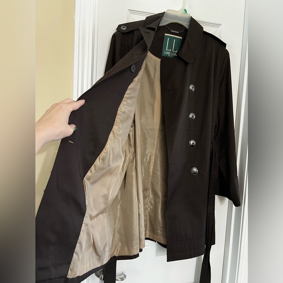 Larry Levine, Brown Double breasted Belted Water Repellent Trench Coat. - Picture 7 of 15
